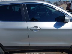 Nissan Rogue Sport S 2022 3
