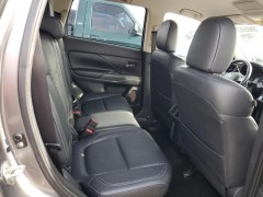 Mitsubishi Outlander SEL 2020 9