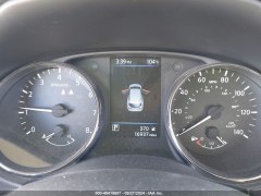 Nissan Rogue Sport S 2022 9
