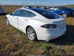 Tesla Model S Performance 2021 7