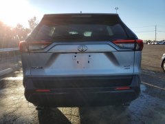 Toyota RAV4 XLE 2022 4