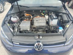Volkswagen e-Golf SEL 2019 10