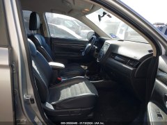Mitsubishi Outlander SE 2019 8