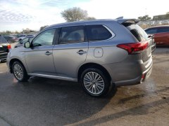 Mitsubishi Outlander SEL Hybrid 2019 5