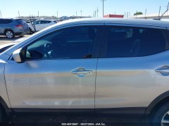 Nissan Rogue Sport S 2022 7