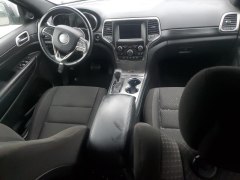 Jeep Grand Cherokee Laredo 2020 8