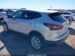 Nissan Rogue Sport S 2022 6