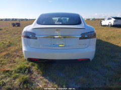 Tesla Model S Performance 2021 6