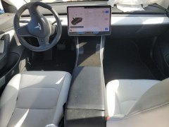 Tesla Model 3 Mid Range 2018 8