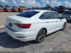 Volkswagen Jetta SE 2021 3