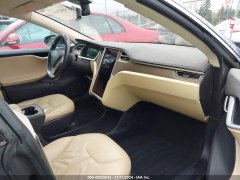 Tesla Model S 85 2012 8