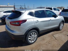 Nissan Rogue Sport S 2022 4