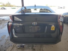 Toyota Prius LE 2018 4