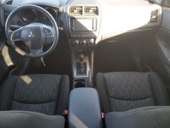 Mitsubishi Outlander Sport ES 2023 8