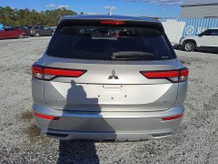 Mitsubishi Outlander SE 2024 4