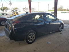 Toyota Prius LE 2018 3