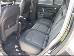 Land Rover Defender 110 X-Dynamic SE 2023 9