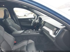 Volvo XC60 T5 R-Design 2021 8